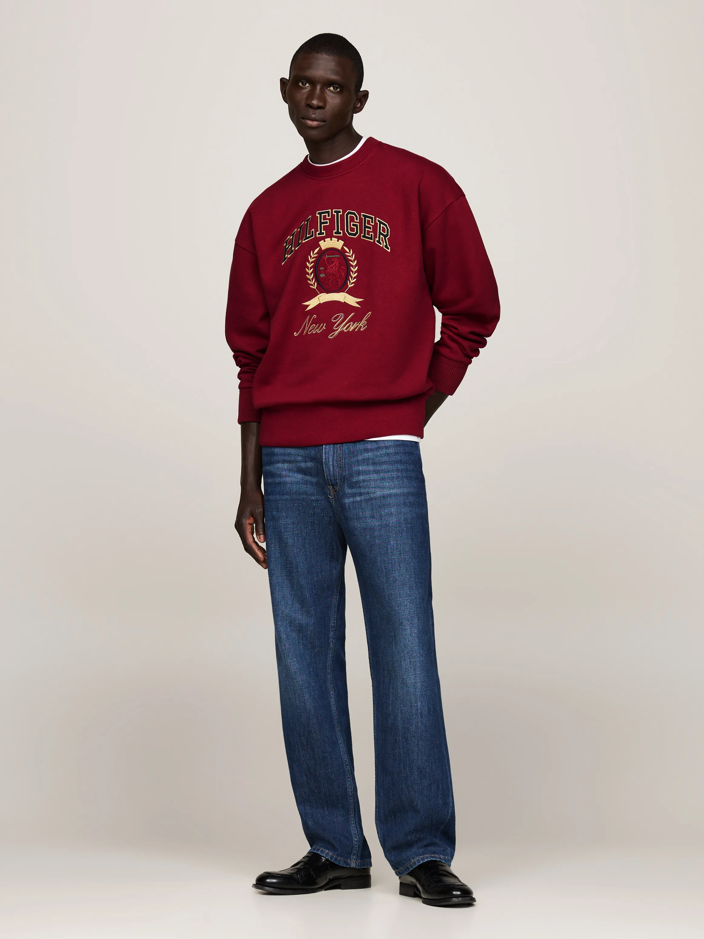 Crest Embroidery Crew Neck Sweatshirt | Sweatshirts & Hoodies | Tommy Hilfiger