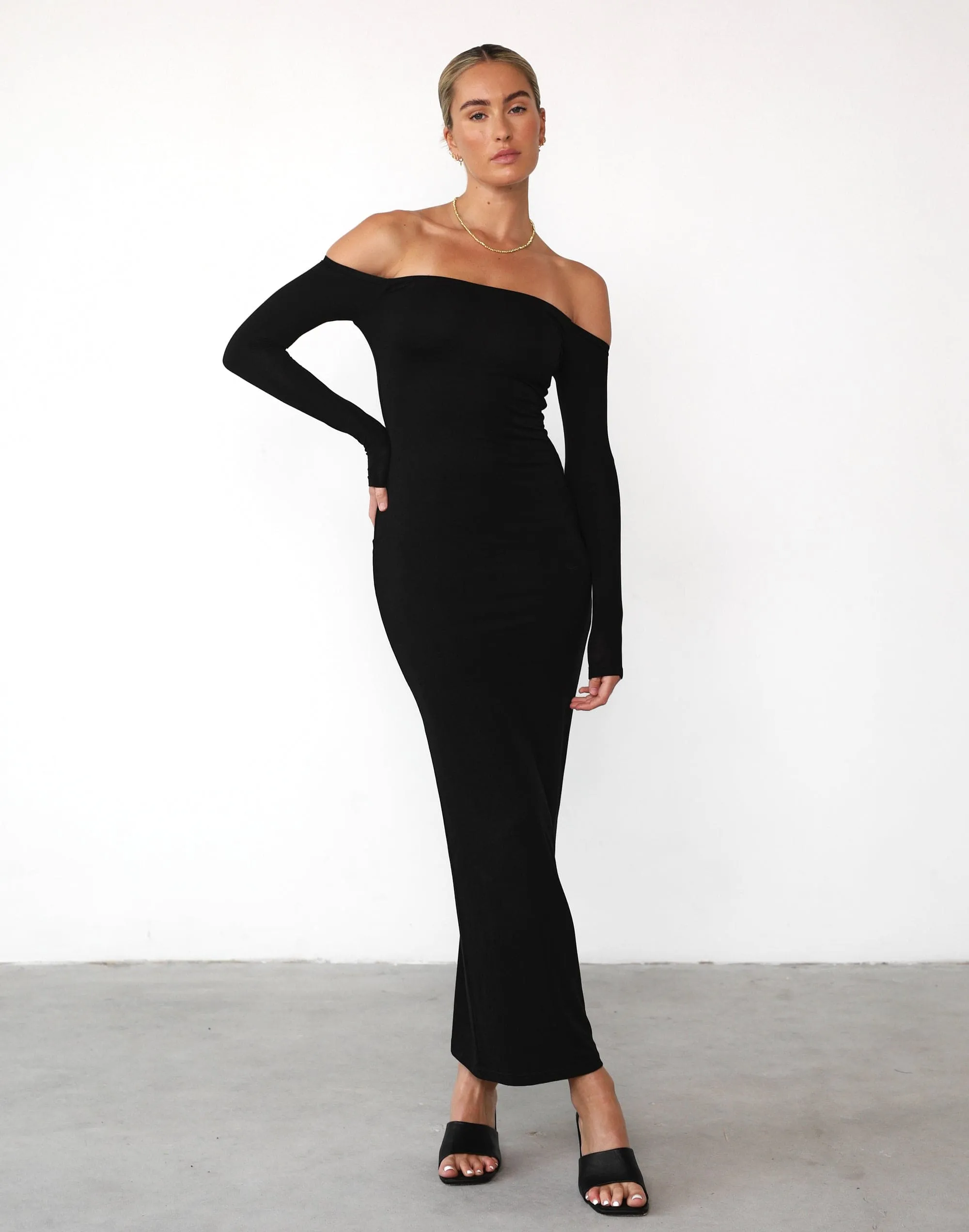 Iris Maxi Dress (Black)