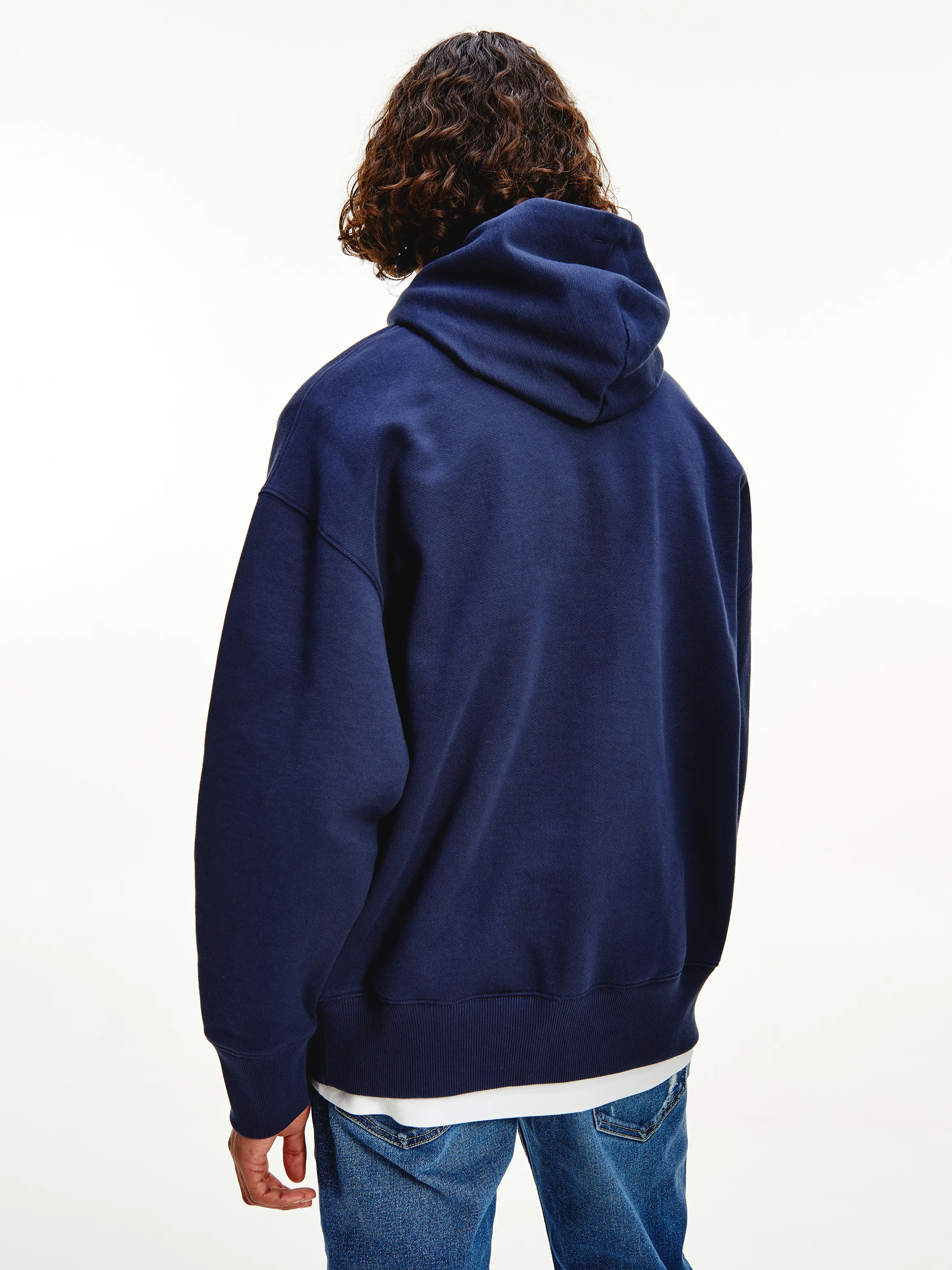 Tommy Badge Organic Cotton Hoodie |  Sweatshirts & Hoodies |  Tommy Hilfiger