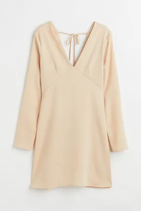 V-neck dress - V-neck - Long sleeve - Light beige - Ladies | H&M GB